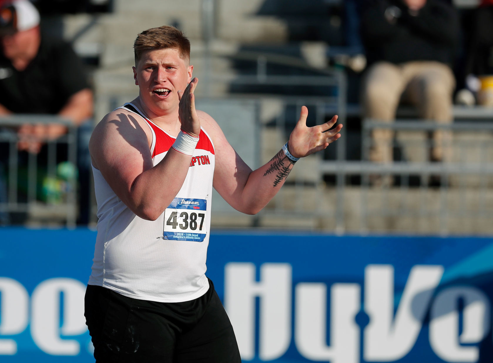 042518mp-DrakeRelays-boys-shot-3